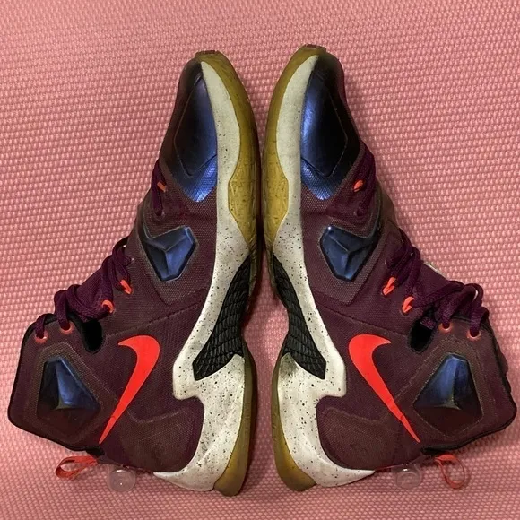 Nike Unisex LeBron 13 Written in the Stars Maroon Basketball Shoes Sz  M8 &amp; W9.5