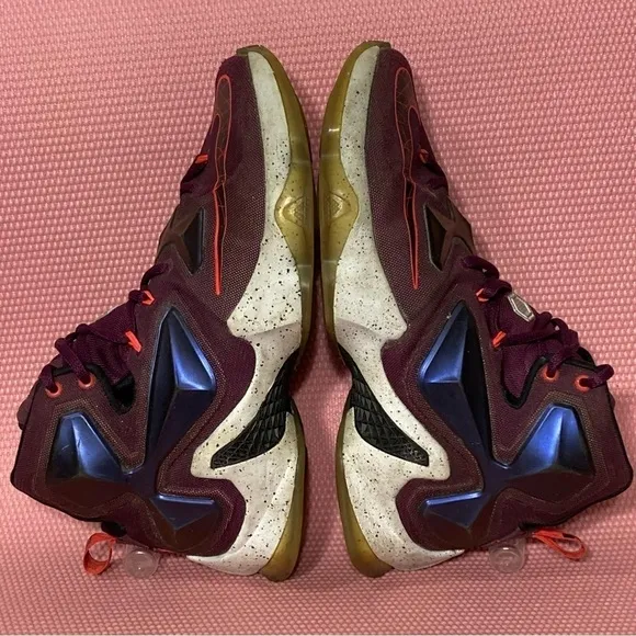 Nike Unisex LeBron 13 Written in the Stars Maroon Basketball Shoes Sz  M8 &amp; W9.5