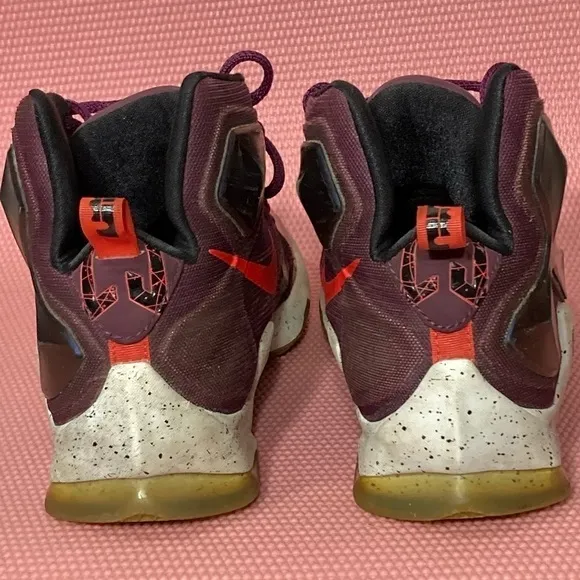 Nike Unisex LeBron 13 Written in the Stars Maroon Basketball Shoes Sz  M8 &amp; W9.5