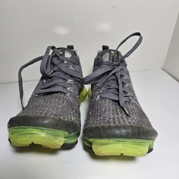 Nike VaporMax Flyknit Men's Gray and Green Running Shoes size 11
