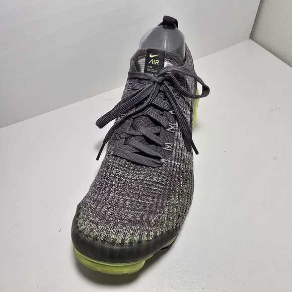 Nike VaporMax Flyknit Men's Gray and Green Running Shoes size 11