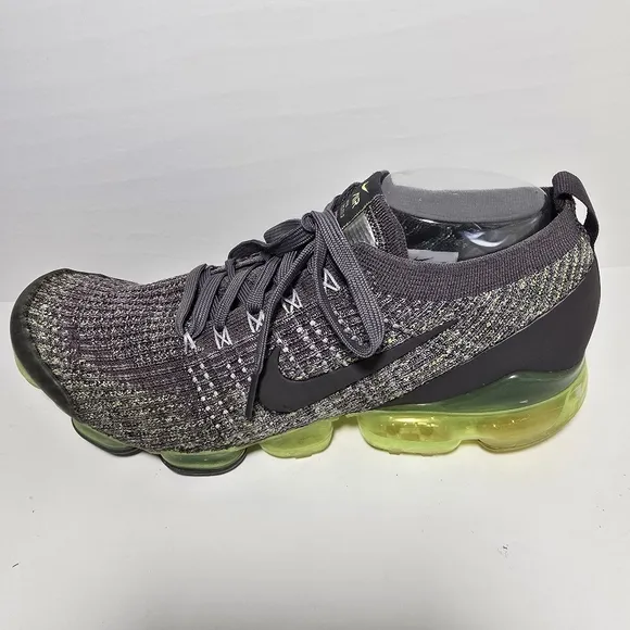 Nike VaporMax Flyknit Men's Gray and Green Running Shoes size 11