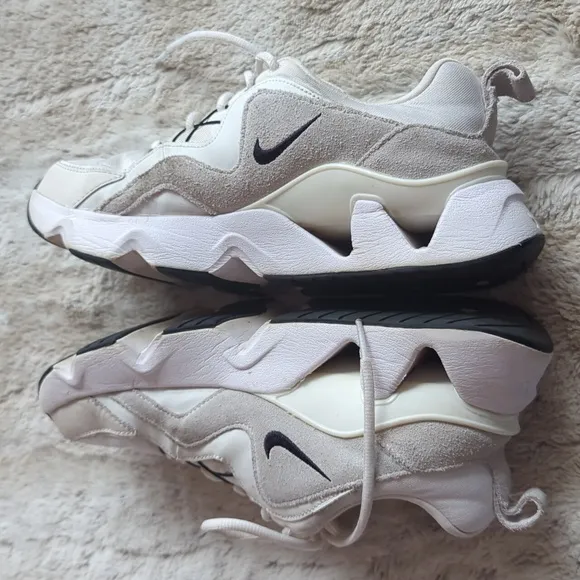 Nike Women's RYZ 365 Summit White Black BQ4153-100 Athletic Shoes Size 9