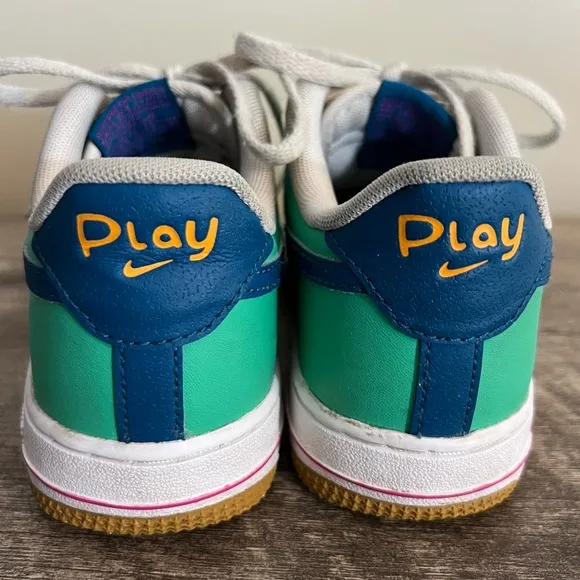 Nike Youth Air Force 1 Low LV8 “Play” Sneakers FJ4806-100 Size 3 Mint Green