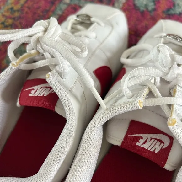 Nike | Youth Unisex White and Red Leather Cortez lace up Sneakers, size 6.5