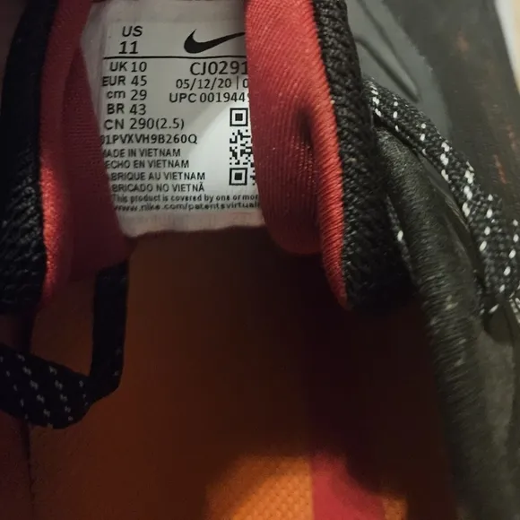 Nike Zoom Winflo 7 Black Total Orange CJ0291-011