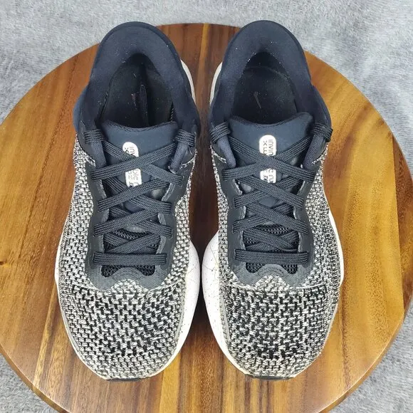 Nike ZoomX Invincible Run Flyknit Shoes Women's 8 Black Oreo Running Sneakers