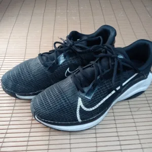Nike ZoomX Superrep Surge Running Shoes Black White CU7627-002 Men's sz 12.  25.