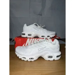 Nike Air Max Plus CW7044-100 Sneakers Kids US 5 White Lace Up Running Shoes BBS9
