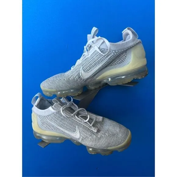 Nike Air VaporMax 2021 Flyknit DC4112-100 Gray Running Shoes Women - Sz 10.5