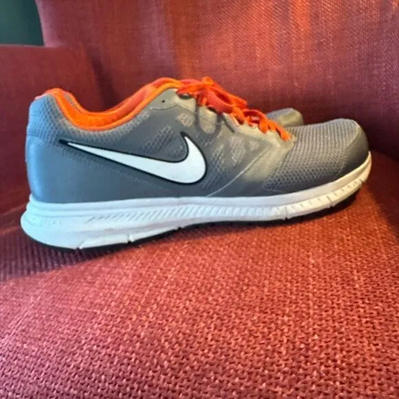 NIKE EUC Men’s Sneakers