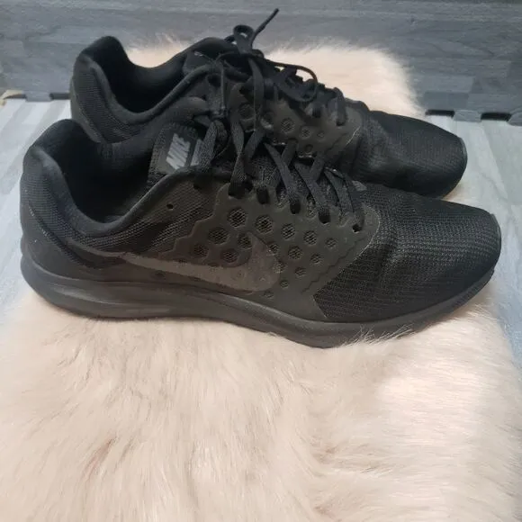 Nike Men's Downshifter 7 Running Shoes