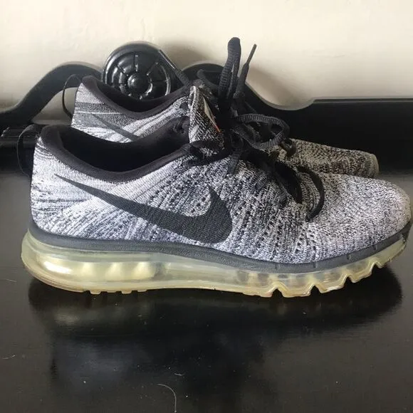 Nike Oreo fly knit max preowned running shoes