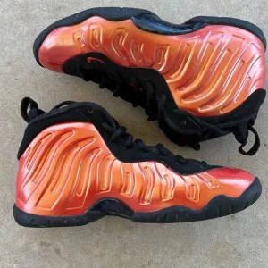 Nike Sneakers Air Foamposite One Youth Size 5.5 Red Habanero