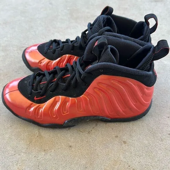 Nike Sneakers Air Foamposite One Youth Size 5.5 Red Habanero