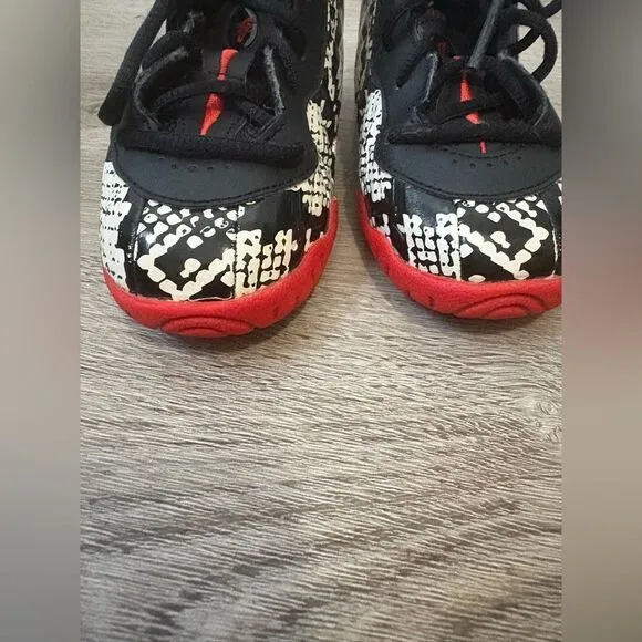 Nike toddler sneakers