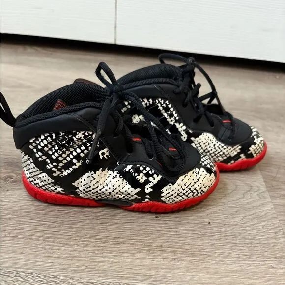 Nike toddler sneakers