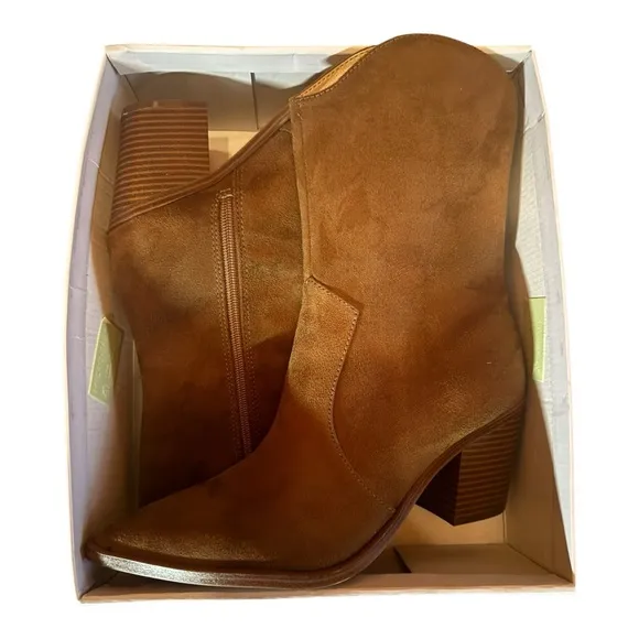 NINE WEST Wyla Boots 9.5 NWT