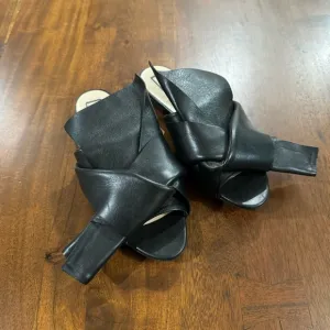 No. 21 Black Leather Knot Slide Sandals Size EU 36.5