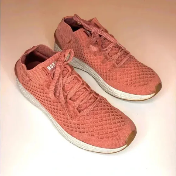 Nobull Coral Knit Runner Unisex Mens 10 Womens 11.5 Athletic Shoes