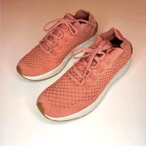Nobull Coral Knit Runner Unisex Mens 10 Womens 11.5 Athletic Shoes