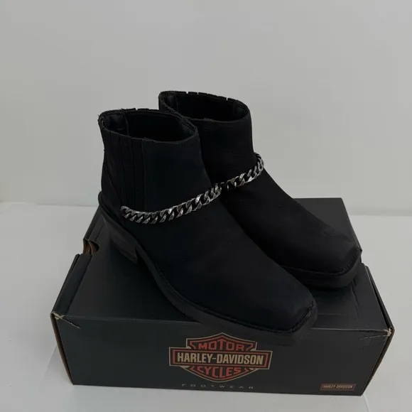 NWB Harley-Davidson® Women's 10 Korsen Chain Black Leather Ankle Boots D87241