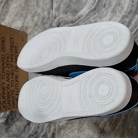 NWB UNISEX Nike Court Vision Lo NN sneakers