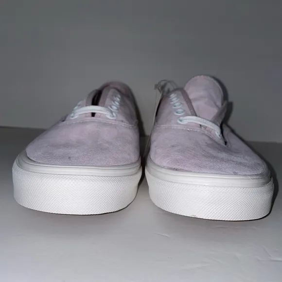 NWB Vans Authentic Pig Suede Orchid Ice Sneakers