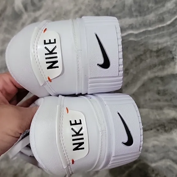 NWB Women's Nike Court Legacy Lift Sneakers