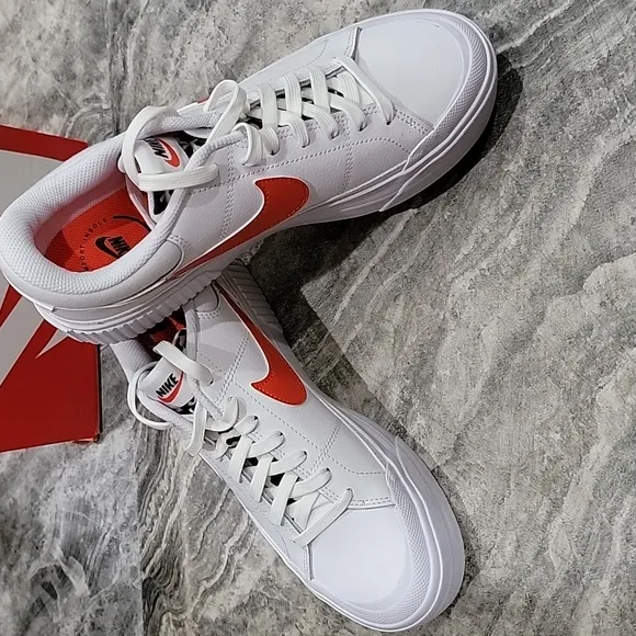 NWB Women's Nike Court Legacy Lift Sneakers