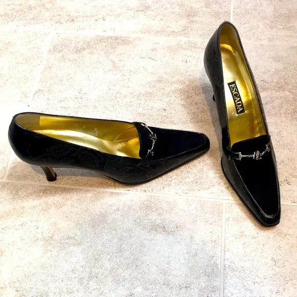 NWD Escada 8 AA Black leather Embossed leather and suede with Escada logo