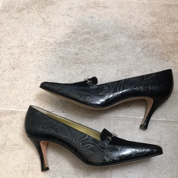 NWD Escada 8 AA Black leather Embossed leather and suede with Escada logo