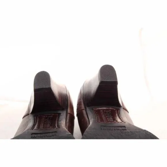 NWOB born button heels leather brown women shoes sz 6