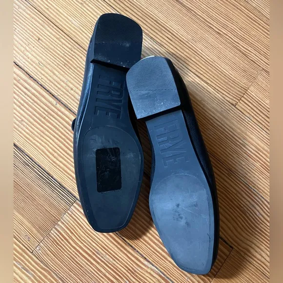 NWOB Frye Claire Venetian Slip-on Loafer in Black Sz 8.