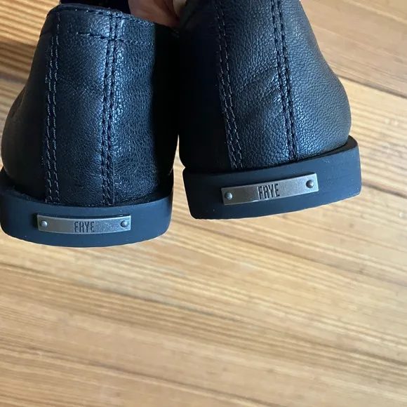 NWOB Frye Claire Venetian Slip-on Loafer in Black Sz 8.