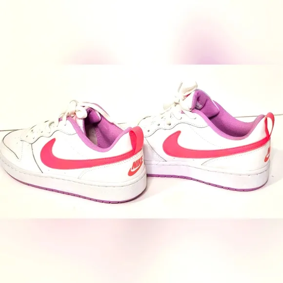 NWOB- GIRLS PINK &amp; WHITE NIKES