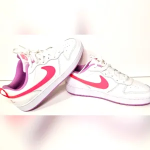 NWOB- GIRLS PINK &amp; WHITE NIKES