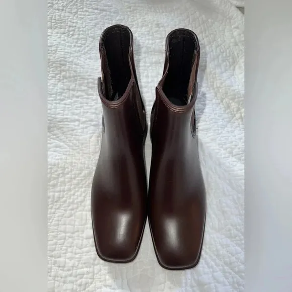 NWOB Jeffrey Campbell rainy day brown ankle boots!