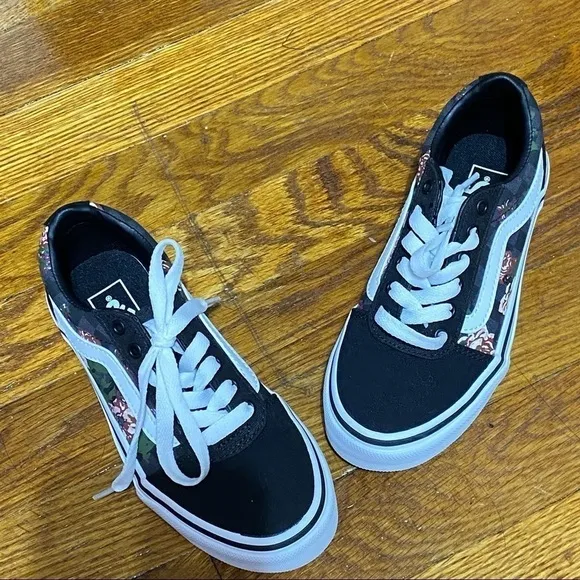 NWOB KIDS Vans 13 unisex