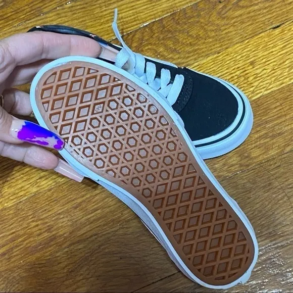 NWOB KIDS Vans 13 unisex
