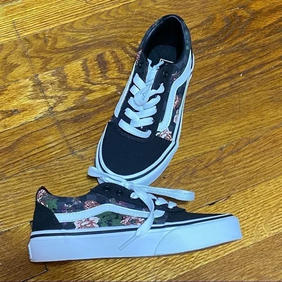 NWOB KIDS Vans 13 unisex