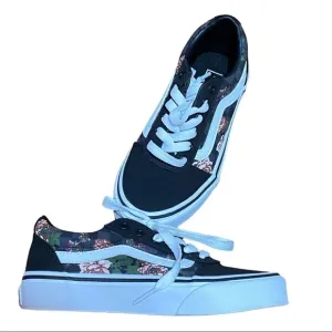 NWOB KIDS Vans 13 unisex