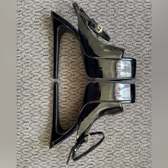 NWOB STEVE MADDEN Gloss Black Patent Stiletto Heels Ankle Strap Women’s Size 9