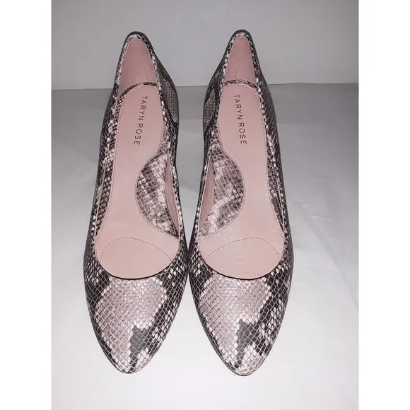 NWOB Taryn Rose ROCHELLE Genuine  Leather Pumps Shoes Heels 7