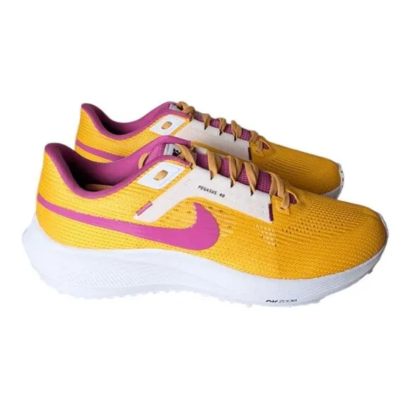 NWOB NIKE Pegasus 40 Running Shoes Size M10/W11.5