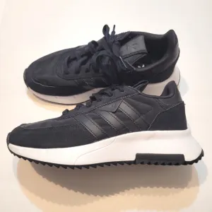 NWOT Adidas Unisex Retropy F2 Sneakers size 7.5