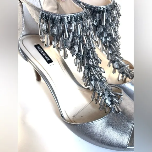 NWOT ALEX MARIE Pewter T Strap Rhinestone Detail Heels Size 7