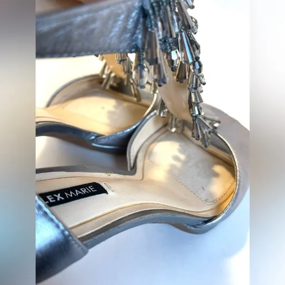 NWOT ALEX MARIE Pewter T Strap Rhinestone Detail Heels Size 7