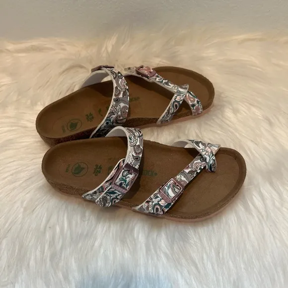 NWOT Birkenstock Girls Mayari size 34