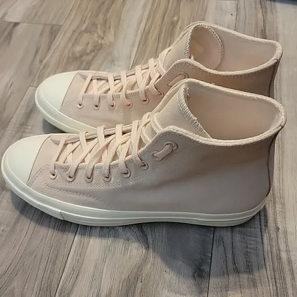 NWOT Converse Suede Shoes Unisex Chuck 70 Hi Top Pink‎  Women 13 Men 11 A07901C